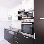 Obi, Valbandon شقة فاجانا