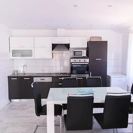Apartment Apartment Obi, Valbandon